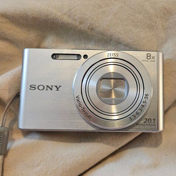 Sony Cybershot - Picture 4 of 4